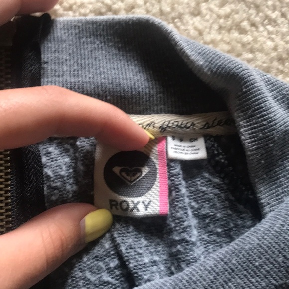 Roxy Crewneck Sweatshirt - Picture 3 of 4